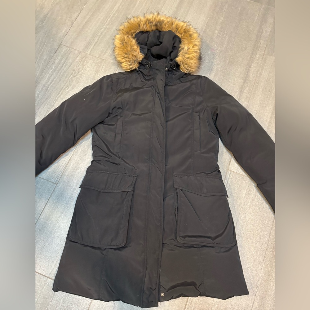 Roots Black Puffer Coat with Tan Faux Fur